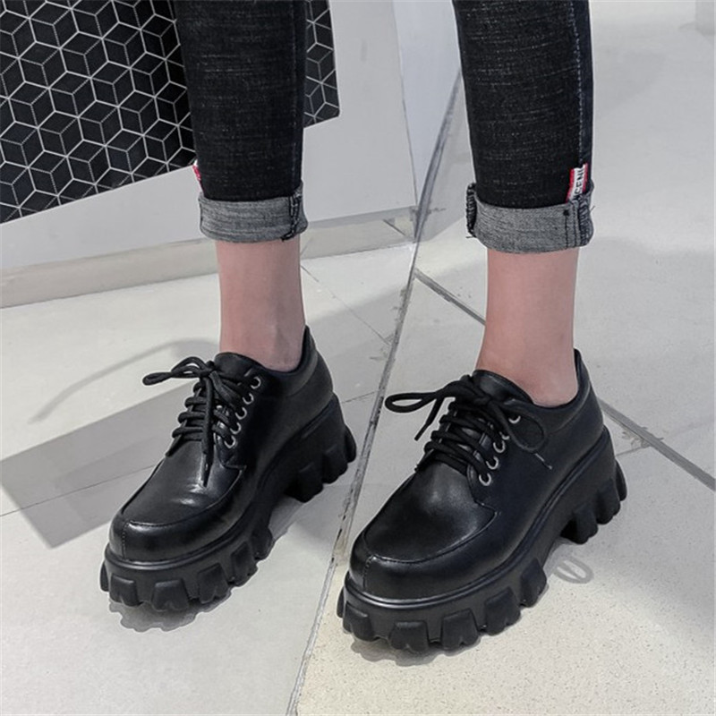 PXELENA NEW 2020 Spring Winter Shoes Women Chunky Platform Creppers Punk Gothic Oxfords Black White Patent Leather Large Size 45, Red;white
PXELENA NEW 2020 Spring Winter Shoes Women Chunky Platform Creppers Punk Gothic Oxfords Black White Patent Leather Large Size 45, Red;white