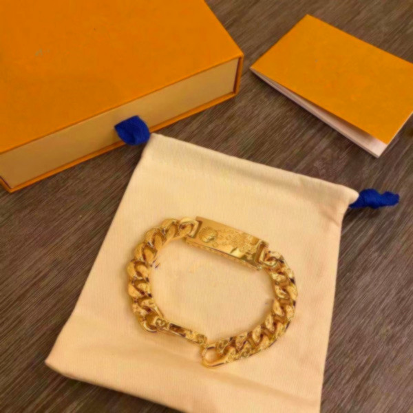 2021Fashion New Basketball 316L Titanium steel Engrave Four Leaf Flower Colored Enamel 18K Gold Thick Chain Links Patches Bracelets 4 styles
2021Fashion New Basketball 316L Titanium steel Engrave Four Leaf Flower Colored Enamel 18K Gold Thick Chain Links Patches Bracelets 4 styles