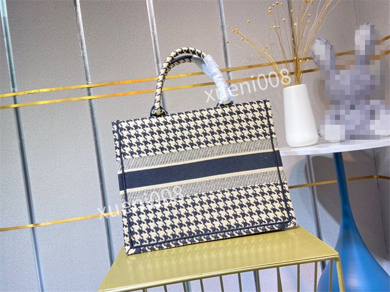 designer woman handbag chain cross body bag shoulder black leather small bag high quality handbags free shipping bk122801, 01
designer woman handbag chain cross body bag shoulder black leather small bag high quality handbags free shipping bk122801, 01