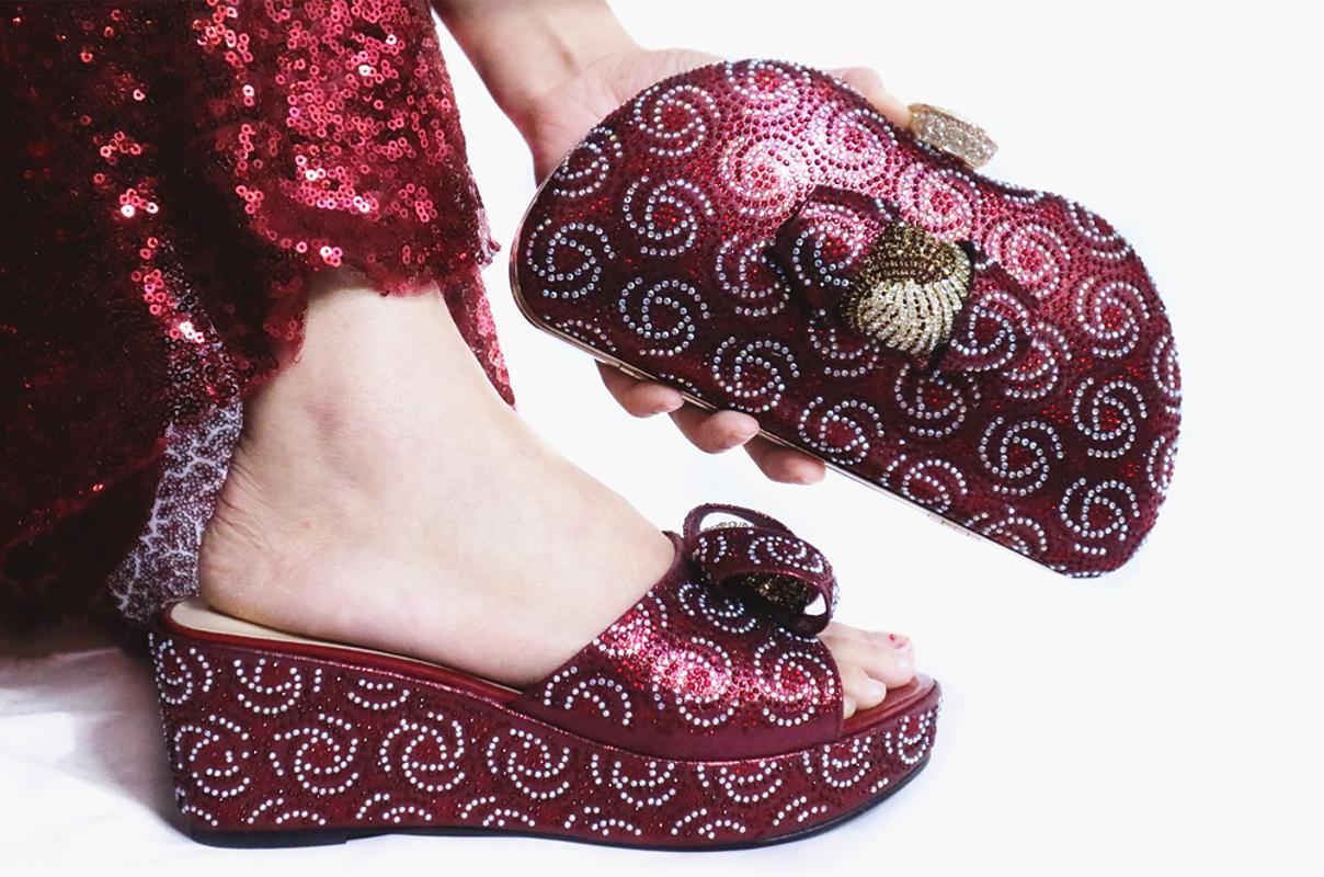 New fashion rhinestones wine red shoes and bag matching set for african aso ebi party shoes and bag set nigeria SB8461-11, As pic
New fashion rhinestones wine red shoes and bag matching set for african aso ebi party shoes and bag set nigeria SB8461-11, As pic