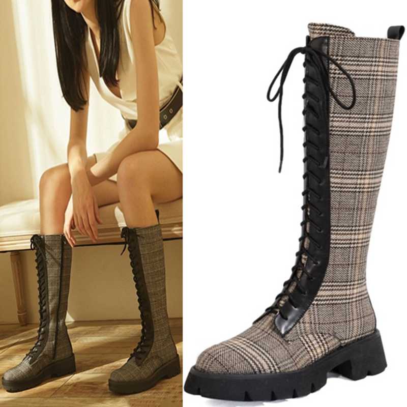 Retro patterned thick-soled high-tube knight boots trendy women's square heel lace-up boots low-heel knee-length, As pic
Retro patterned thick-soled high-tube knight boots trendy women's square heel lace-up boots low-heel knee-length, As pic
