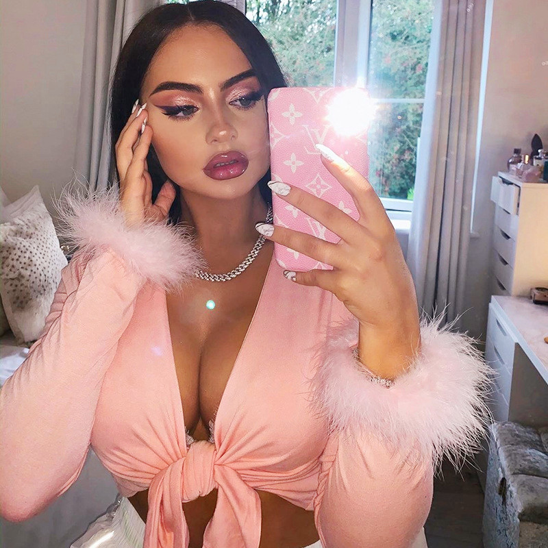 2021 New Malha Splice Hairy Bowknot Feminine Deep Pink Shirt Long Harvest Sexy Ladies Party Clubwear Fashion Tops CTNK
2021 New Malha Splice Hairy Bowknot Feminine Deep Pink Shirt Long Harvest Sexy Ladies Party Clubwear Fashion Tops CTNK