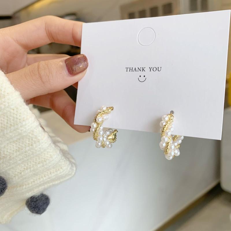 2021 New Sweet Twisted Simulated Pearl C Shape Hoop Earrings For Women Girl No Pain Clip On Earring Jewelry Brincos Gifts
2021 New Sweet Twisted Simulated Pearl C Shape Hoop Earrings For Women Girl No Pain Clip On Earring Jewelry Brincos Gifts