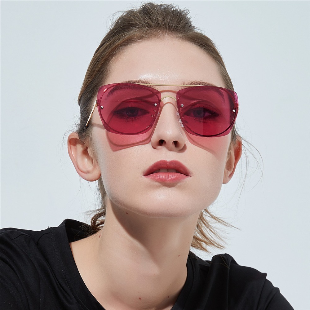 New Fashion Rinmless Vintage Round Mirror Sunglasse Women Luxulry Brand Metal Sun Glasses Retro Red For Women Gift UV400
New Fashion Rinmless Vintage Round Mirror Sunglasse Women Luxulry Brand Metal Sun Glasses Retro Red For Women Gift UV400