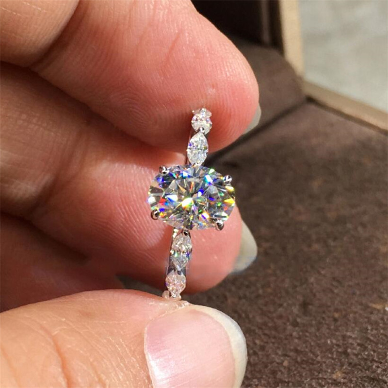 Choucong Simple Fashion Jewelry Top Sell 925 Sterling Silver Oval Cut White Topaz CZ Diamond Gemstones Party Women Wedding Bridal Ring Gift