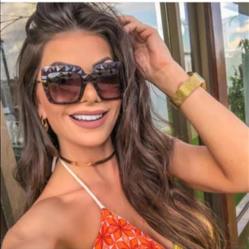 Fashion New Big Frame Irregular Side Sunglasses With Diamond Cut Face Personality Trend Cool Dazzling High Quality Sunglasses
Fashion New Big Frame Irregular Side Sunglasses With Diamond Cut Face Personality Trend Cool Dazzling High Quality Sunglasses
