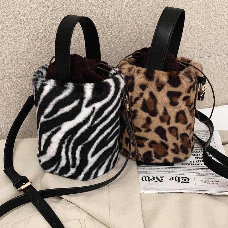 More Color Trending Small Plush Leather Bucket Bags for Women 2021 Winter Designer Lady Drawstring Shoulder Handbags, Black
More Color Trending Small Plush Leather Bucket Bags for Women 2021 Winter Designer Lady Drawstring Shoulder Handbags, Black