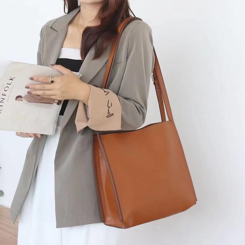 San Maries High Capacity Soft Napa Leather Vintage Women Hand Bag Totes Designers Luxury Women Shoulder Bags Female Handbags, Xw20335 black
San Maries High Capacity Soft Napa Leather Vintage Women Hand Bag Totes Designers Luxury Women Shoulder Bags Female Handbags, Xw20335 black