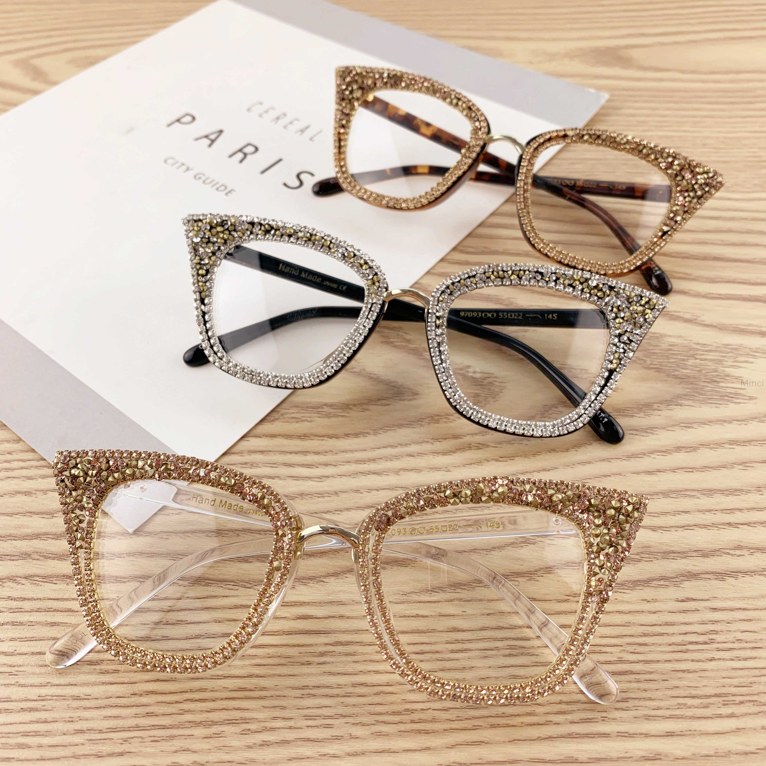 2020 sunglasses women Luxury Rhinestone cat Sun glasses clear lens Oversized men clear lens sunglasses Vintage Shades FML
2020 sunglasses women Luxury Rhinestone cat Sun glasses clear lens Oversized men clear lens sunglasses Vintage Shades FML
