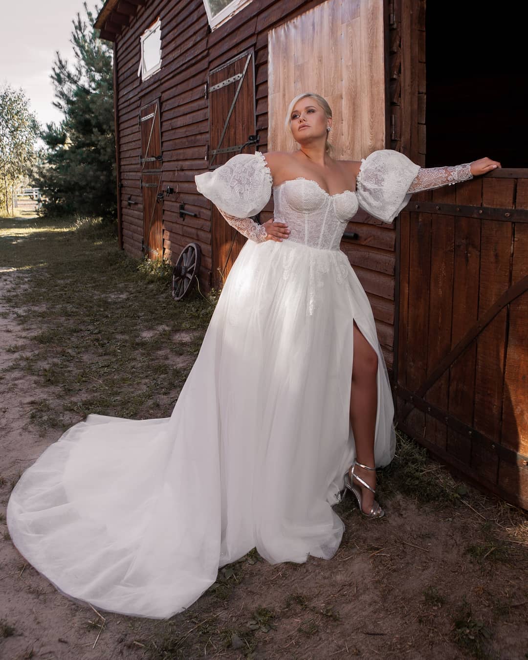 Plus Size Fashion Lace Wedding Dresses With Detachable Sleeves Sweetheart Neck A Line Bridal Gowns Sweep Train Side Split Robe De Marie