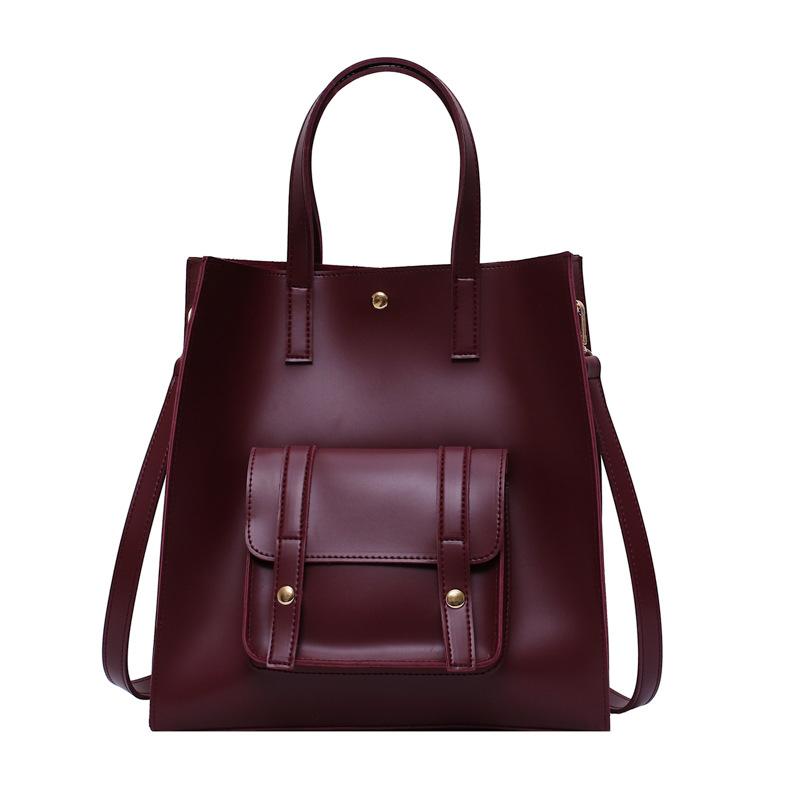 New pu Leather bags Large Capacity Women Shoulder Messenger Bag Handbag Famous Big Bag Designer Handbags High Quality Sac, Black
New pu Leather bags Large Capacity Women Shoulder Messenger Bag Handbag Famous Big Bag Designer Handbags High Quality Sac, Black