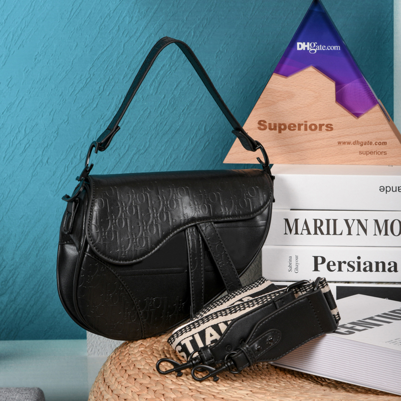6A Top Quality Luxury Designer Handbag Saddle Bag Ladies Diagonal Embroidery Handbag Shoulder Bag Ladies Fashion Banquet Denim Blue Hand dr1, Color 24
6A Top Quality Luxury Designer Handbag Saddle Bag Ladies Diagonal Embroidery Handbag Shoulder Bag Ladies Fashion Banquet Denim Blue Hand dr1, Color 24
