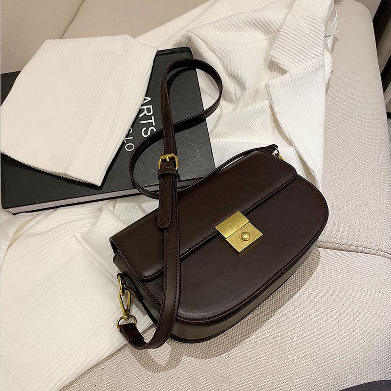 2021 New Trendy High-quality Atmosphere Retro Messenger Bag Texture One-shoulder Fashion Lady Port Style Bag Female, Black
2021 New Trendy High-quality Atmosphere Retro Messenger Bag Texture One-shoulder Fashion Lady Port Style Bag Female, Black