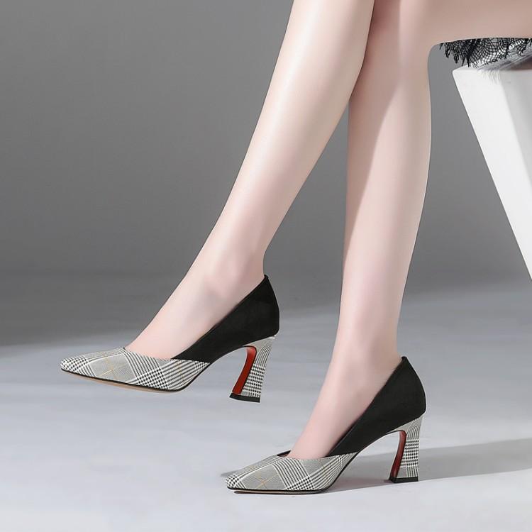 Oversized 12 Ladies High Heels Women Shoes Woman Pumps Light-mouthed single shoe with pointed checked pattern, Black
Oversized 12 Ladies High Heels Women Shoes Woman Pumps Light-mouthed single shoe with pointed checked pattern, Black
