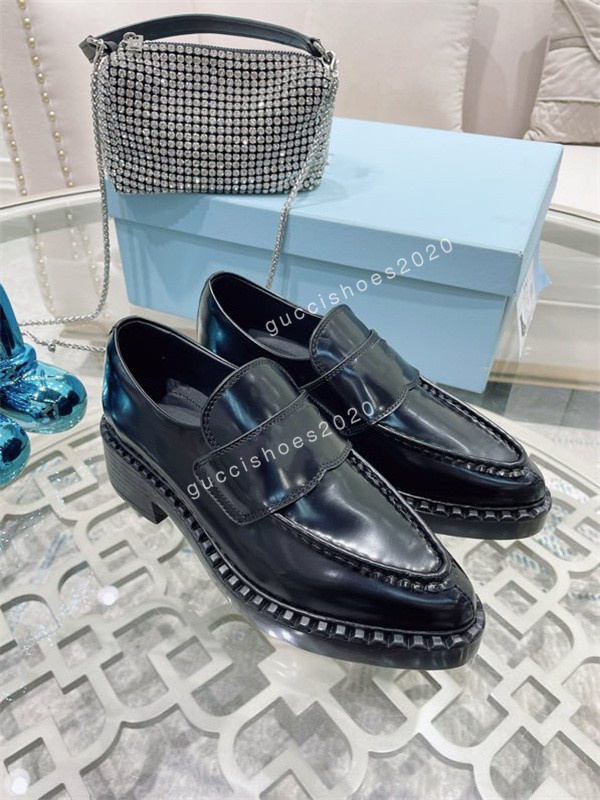 Fashion Designer women Casual Shoes Downtown leather District perforated sneakers iconic enameled metal Embossed rubber triangle mens Platform shoe, 01
Fashion Designer women Casual Shoes Downtown leather District perforated sneakers iconic enameled metal Embossed rubber triangle mens Platform shoe, 01