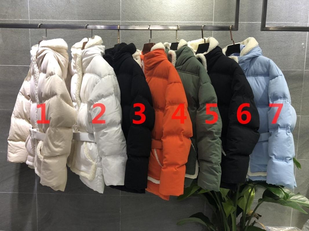 2021 New Ladies High Quality Fashion Long Sleeve Hooded Neck Lace Stitching Lamb Hair Down Jacket 1017
2021 New Ladies High Quality Fashion Long Sleeve Hooded Neck Lace Stitching Lamb Hair Down Jacket 1017