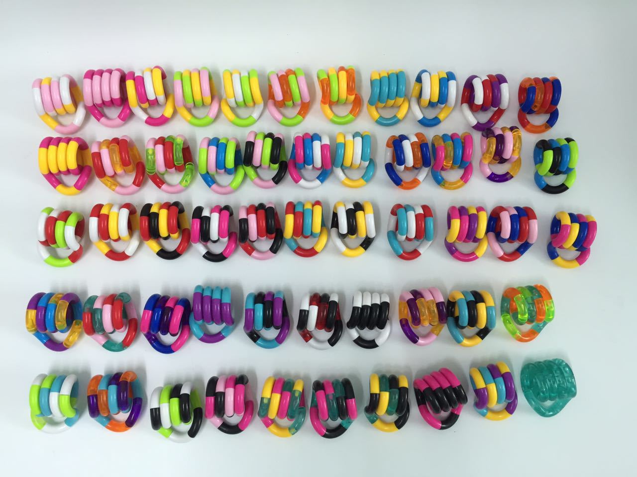 Tangles Fidget Toys Relax Therapy Stress Relief Winding Toy Decompression Educational Toy Brain Imagine Tools Fidget to Focus
Tangles Fidget Toys Relax Therapy Stress Relief Winding Toy Decompression Educational Toy Brain Imagine Tools Fidget to Focus