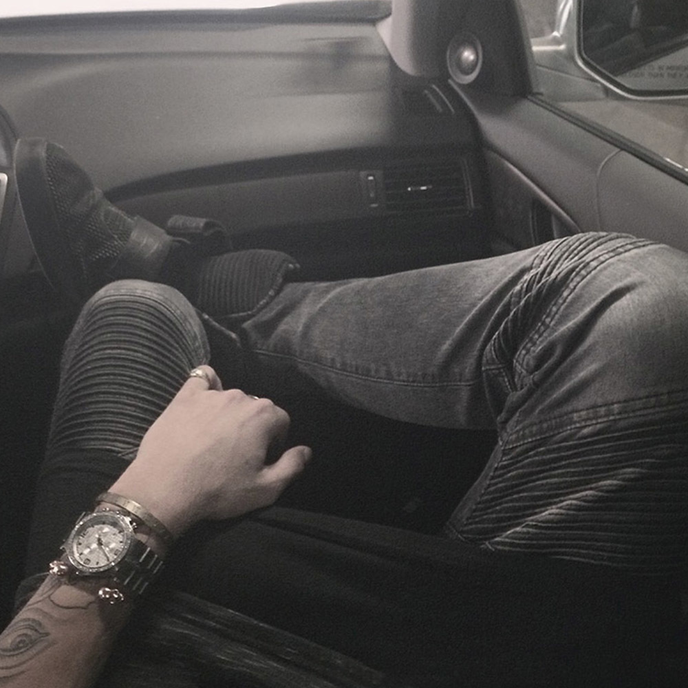 Black Motorcycle Biker Jeans Men Skinny Fit Denim Pants Hip Hop Men Stretch Denim Jeans homme Pencil Pleated Jeans TrousersQ30 201128