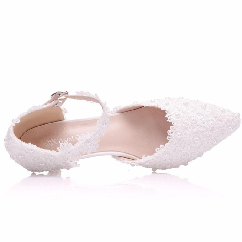2021 Summer 5cm White Lace Pointed Sandals Low Heel Large Size Banquet Dress Women's Single Shoes Bride Bridesmaid Wedding Shoes