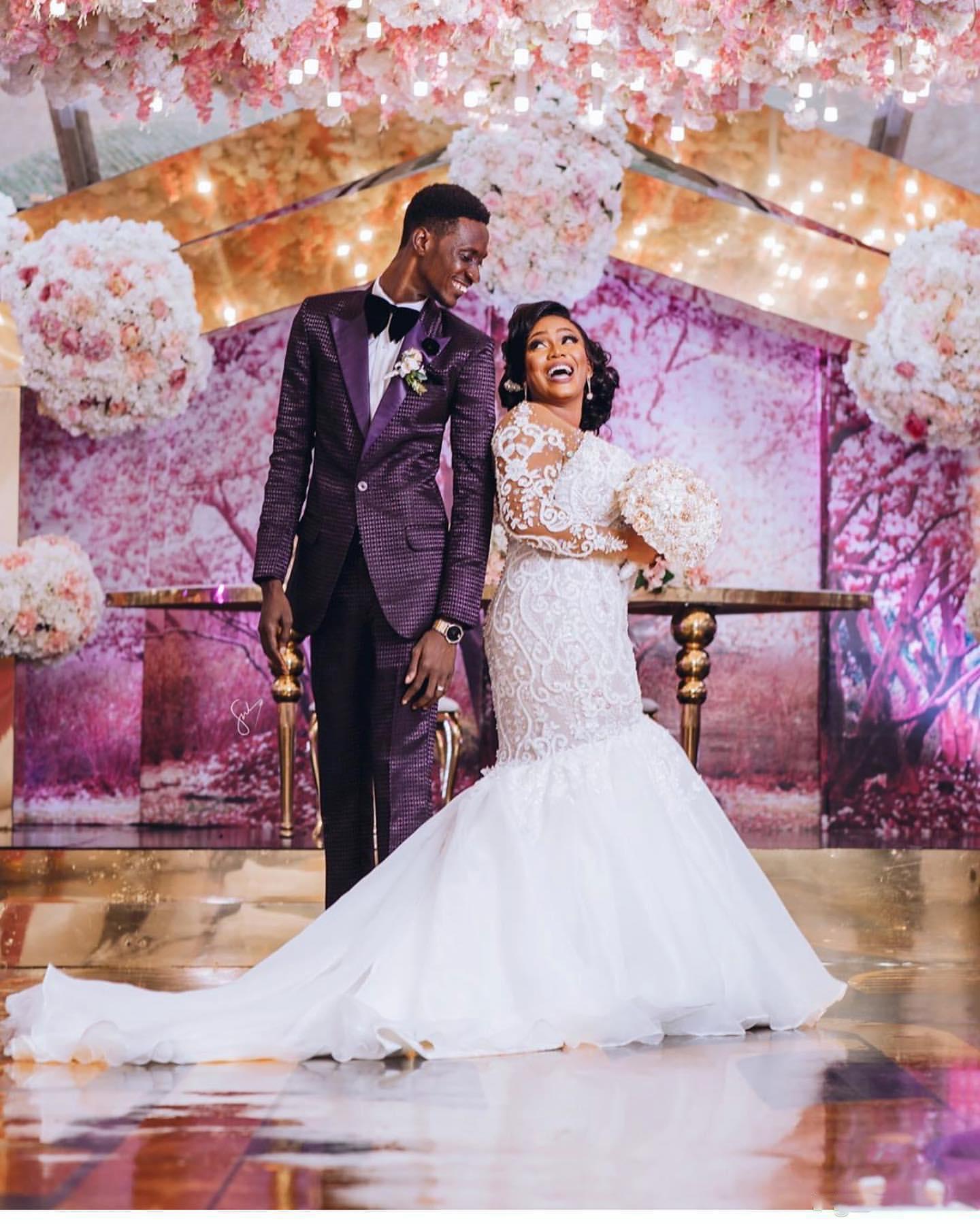 Africa Plus Size Wedding Dresses Long Sleeves Beaded Lace Appliques Mermaid Bridal Gowns Custom Made robes de mariée