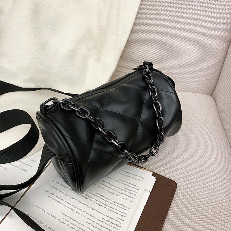 Cylindrical Solid Color Diamond Lattice Fashion Shoulder Bags for Women's 2021 Large Capacity Simplicity Messenger Bag, Black
Cylindrical Solid Color Diamond Lattice Fashion Shoulder Bags for Women's 2021 Large Capacity Simplicity Messenger Bag, Black