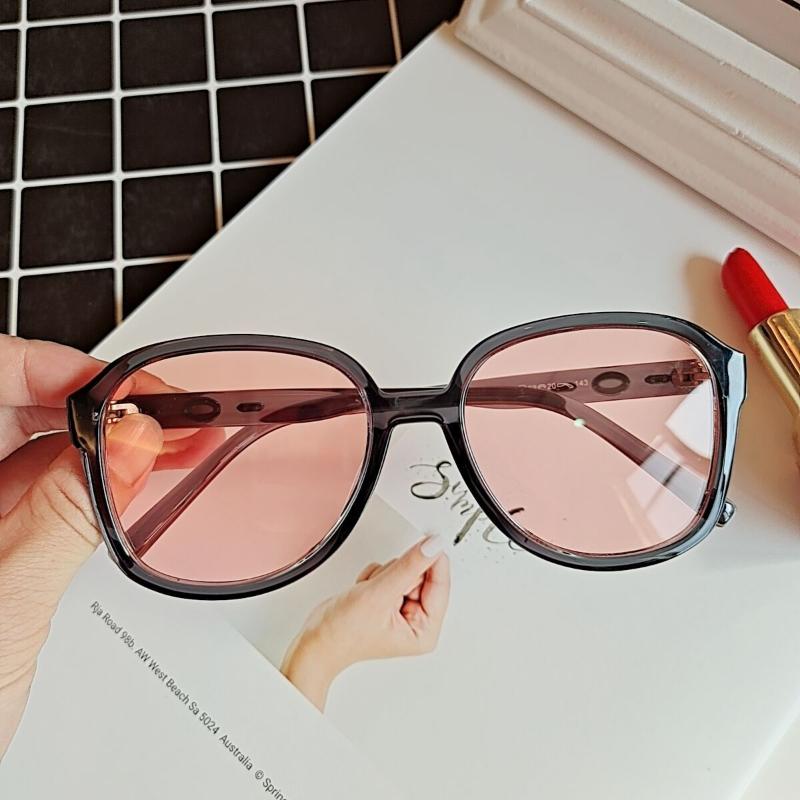 Polarized Sunglasses Female And Male Sunglasses Large Frame For Both Men And Women
Polarized Sunglasses Female And Male Sunglasses Large Frame For Both Men And Women