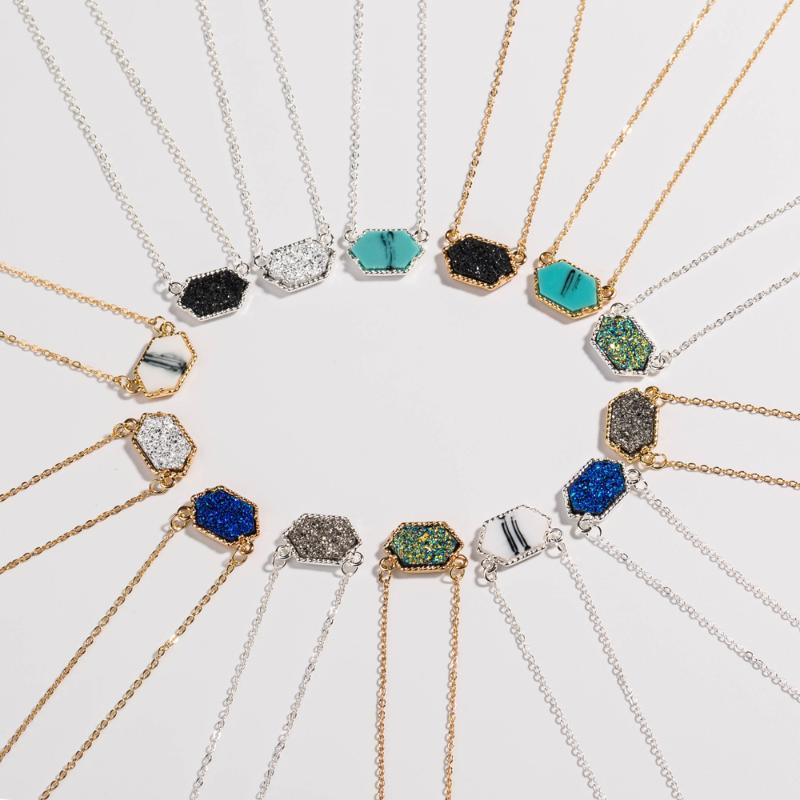 Pendant Necklaces Women Colorful Crystal Cluster Turquoise Diamond Necklace Europe And America Simple Clavicle Chain Gift1
Pendant Necklaces Women Colorful Crystal Cluster Turquoise Diamond Necklace Europe And America Simple Clavicle Chain Gift1