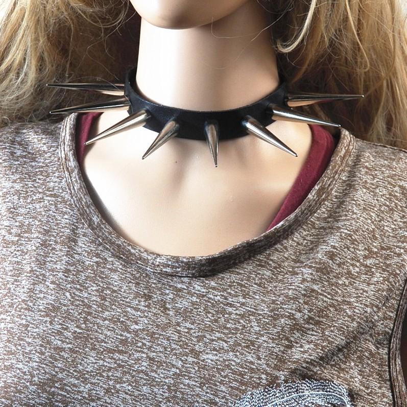 Hip Hop Punk Big Spiked Rivets Black Leather Choker Necklace Women Silver Color Spike Rivet Stud Collar Bondage Harness Necklace
Hip Hop Punk Big Spiked Rivets Black Leather Choker Necklace Women Silver Color Spike Rivet Stud Collar Bondage Harness Necklace