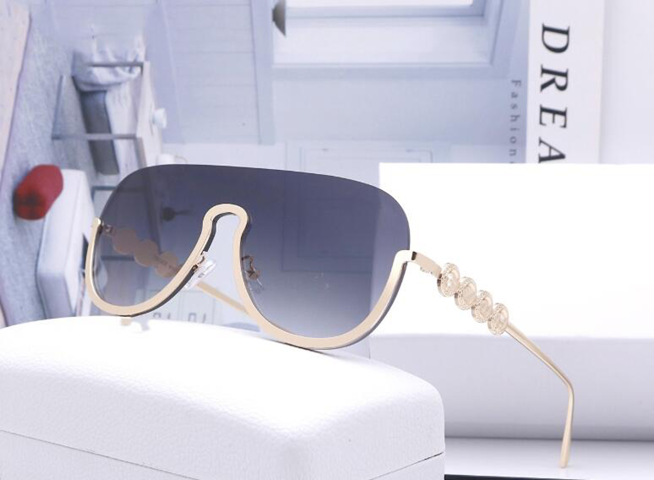 summer woman Metal Eyeglasses Cycling sunglasses ladies BEACH riding sunglasse Driving Glasses wind sunglasses clear 6COLORS FREE SHIPPING
summer woman Metal Eyeglasses Cycling sunglasses ladies BEACH riding sunglasse Driving Glasses wind sunglasses clear 6COLORS FREE SHIPPING