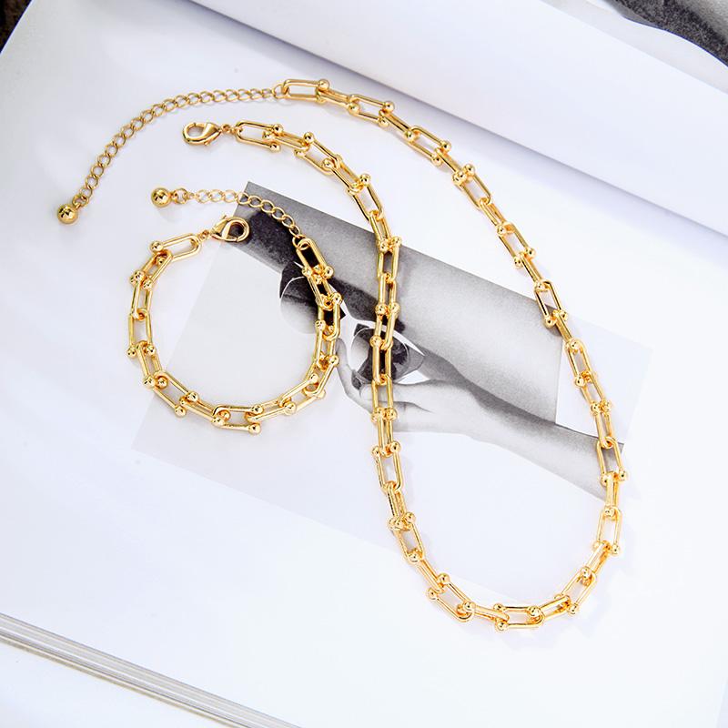 Charm Bracelets Cute Bohemia Unique Cultured Pearl For Women Gifts Gold Color Alloy Chains 2021 Fashion Jewelry Wholesale
Charm Bracelets Cute Bohemia Unique Cultured Pearl For Women Gifts Gold Color Alloy Chains 2021 Fashion Jewelry Wholesale
