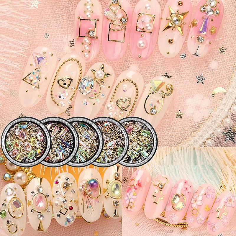 1 Box of Shiny High Quality Mixed Pack Star Moon Piece Steel Ball Rhinestone DIY Fashion Nail Decoration Accessories
1 Box of Shiny High Quality Mixed Pack Star Moon Piece Steel Ball Rhinestone DIY Fashion Nail Decoration Accessories