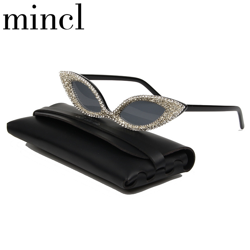 MINCL 2020 New Black Cat Sunglasses Women Luxury Rhinestone Big Frame Small Sun Glasses for Men Vintage Shades for Women NX
MINCL 2020 New Black Cat Sunglasses Women Luxury Rhinestone Big Frame Small Sun Glasses for Men Vintage Shades for Women NX