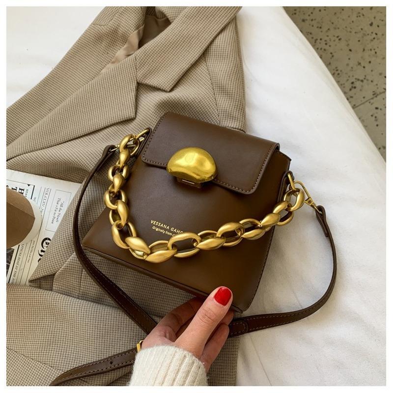 2021 New Retro Fashion Lady Chain Portable Bucket Bag Female Western Style Small Fresh Personality One-shoulder Messenger Bag, Black
2021 New Retro Fashion Lady Chain Portable Bucket Bag Female Western Style Small Fresh Personality One-shoulder Messenger Bag, Black