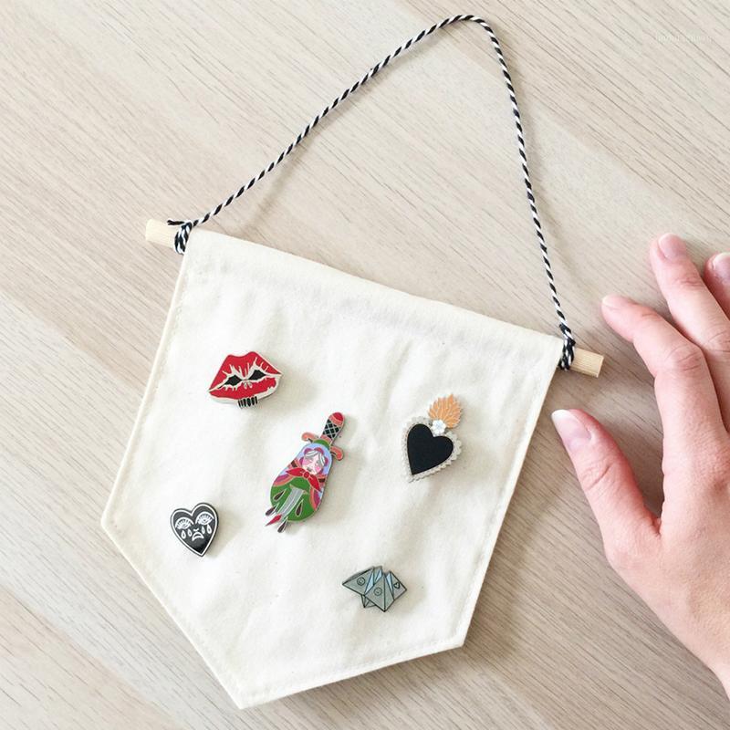 Children's Room Decoration Hanging Badge Storage Wall Hanging Nordic Style Multifunctional 3 Color Brooch Display Pendant1, Red
Children's Room Decoration Hanging Badge Storage Wall Hanging Nordic Style Multifunctional 3 Color Brooch Display Pendant1, Red