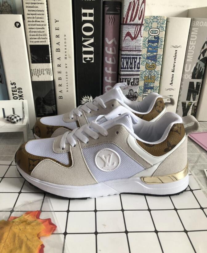 Men's clunky dad sneakers high quality fly Ilkie lace up flats outdoor walk leisure comfortable shoes
Men's clunky dad sneakers high quality fly Ilkie lace up flats outdoor walk leisure comfortable shoes