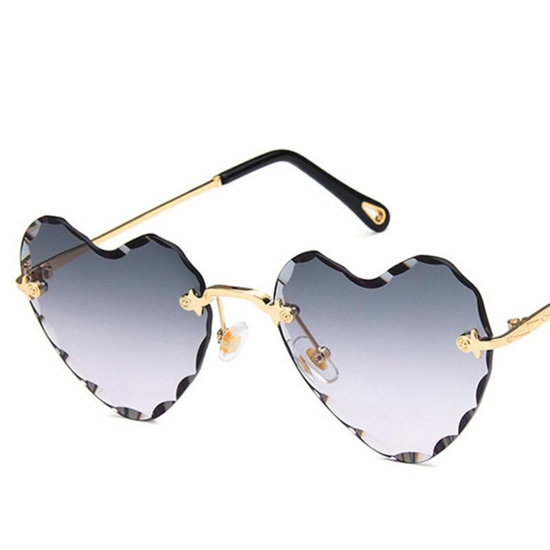 Fashion New Women Trend Love Sunglasses Harajuku Gradient Sun Glasses Ocean-Colored Thick-Rimmed Eyewear Frameless Sunglasses
Fashion New Women Trend Love Sunglasses Harajuku Gradient Sun Glasses Ocean-Colored Thick-Rimmed Eyewear Frameless Sunglasses