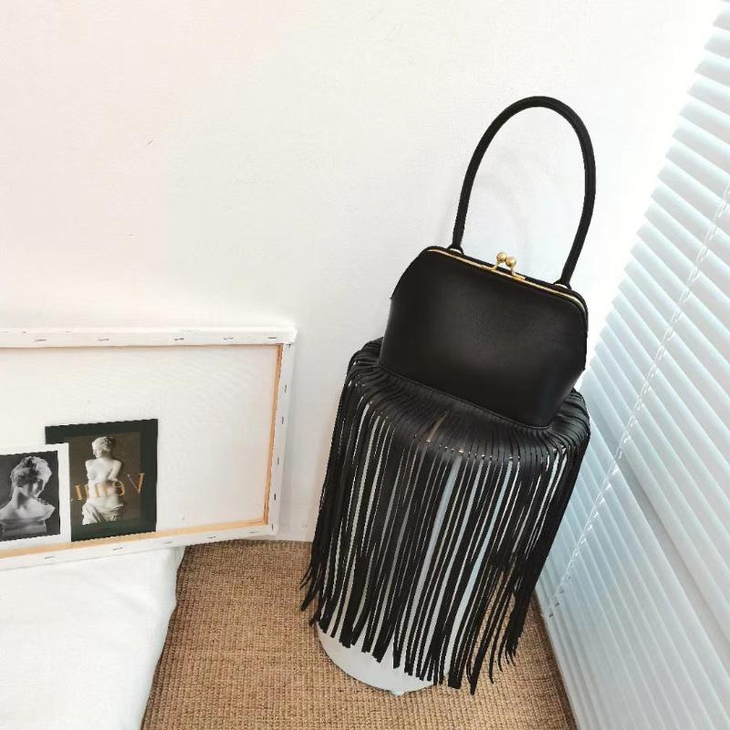 Tassel Women Clip Small Square Bag Retro Female Handbag Niche Design Ladies Single Shoulder Bag 2021 Trend Half Moon Purses, Black
Tassel Women Clip Small Square Bag Retro Female Handbag Niche Design Ladies Single Shoulder Bag 2021 Trend Half Moon Purses, Black