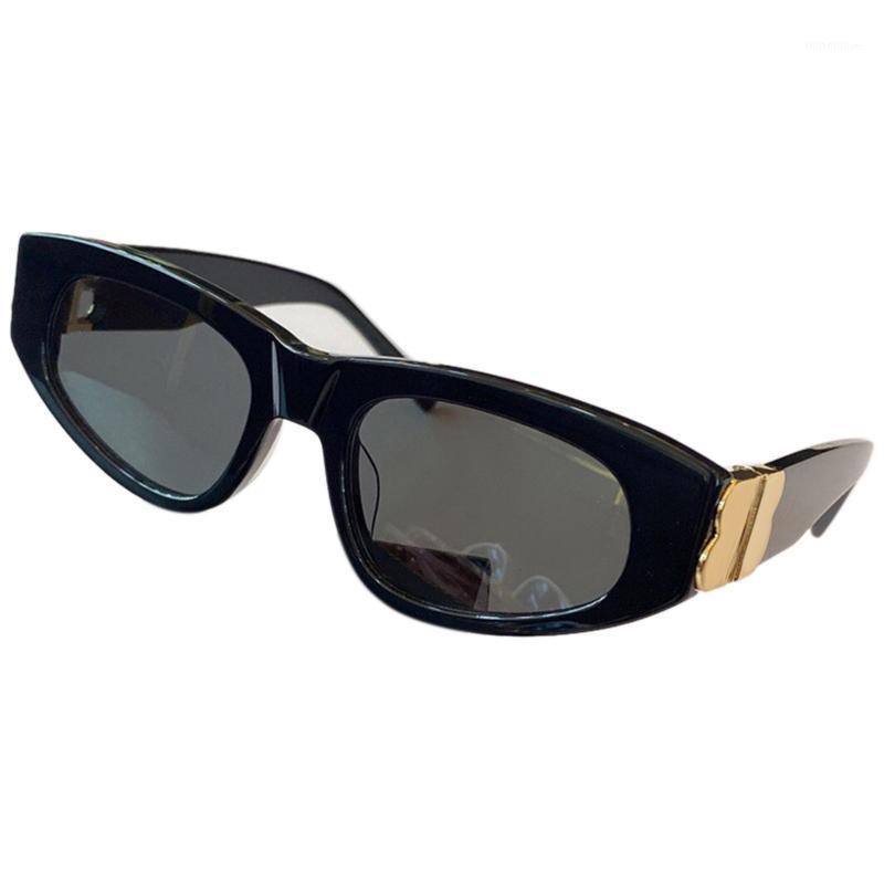 New Retro Fashion Rectangle Sunglasses Women Brand Designer Vintage Cat Eye Sun Glasses Female UV400 Oculos1
New Retro Fashion Rectangle Sunglasses Women Brand Designer Vintage Cat Eye Sun Glasses Female UV400 Oculos1