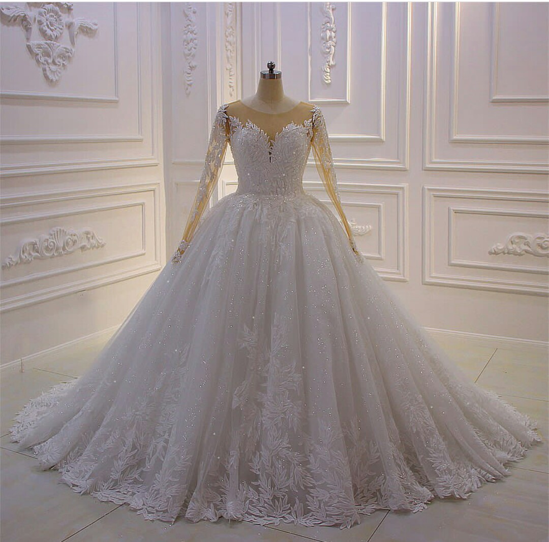 2021 Elegant Ball Gown Wedding Dresses Sheer Jewel Neck Long Sleeve Princess Bridal Gowns Sparkly Sequins Wedding Dress robes de mariée