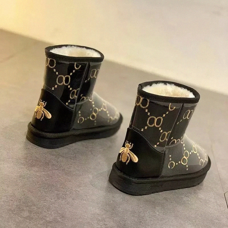 Snow boots 2020 winter new fashion letter printing faux fur fur one flat bottom non-slip thick warm women shoes Cotton boots #U78F, Beige
Snow boots 2020 winter new fashion letter printing faux fur fur one flat bottom non-slip thick warm women shoes Cotton boots #U78F, Beige