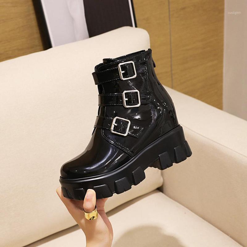 Black Punk Platform Motorcycle Boots Women Back zipper Chunky Heel Boots Women Belt Buckle Designer Shoes1, 1 patent leather 
Black Punk Platform Motorcycle Boots Women Back zipper Chunky Heel Boots Women Belt Buckle Designer Shoes1, 1 patent leather