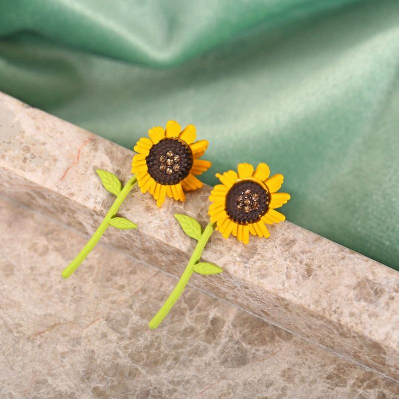 Korean Sweet Cute Sunflower Flower Stud Earrings Fashion Small Fresh Earrings Women's Jewelry Gift
Korean Sweet Cute Sunflower Flower Stud Earrings Fashion Small Fresh Earrings Women's Jewelry Gift