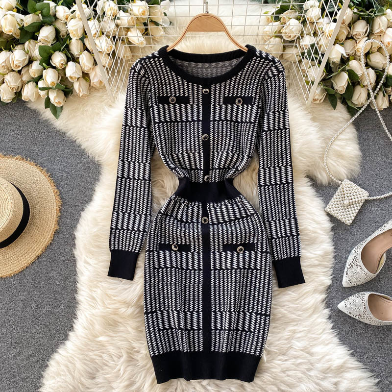 2021 New Singiny female design in hot mesh long thin pencil dressed winter nightgown short gown AGA9, Black
2021 New Singiny female design in hot mesh long thin pencil dressed winter nightgown short gown AGA9, Black