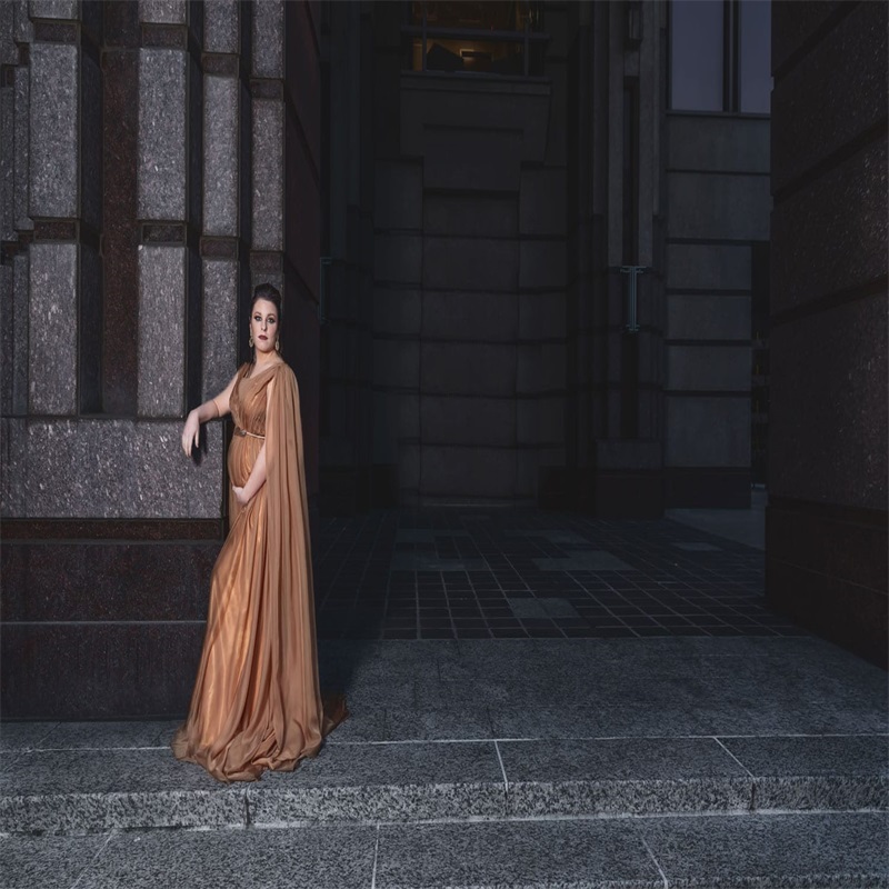 Gold Pregnant Bridal Sleepwear Sleeveless Wedding Robe Nightgown Chic Silk Satin Chiffon Sweep Train Fast Shipping
