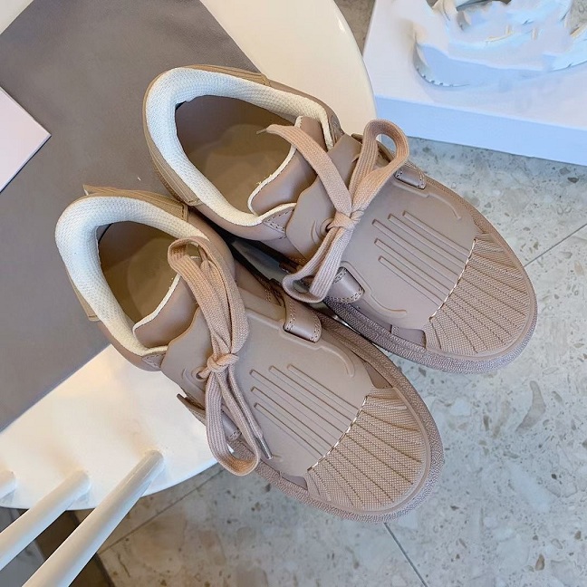 The thick-soles of the casual shoes with shell head for Spring/summer 2021 are increased by 35-40 sizes, Wear stick
The thick-soles of the casual shoes with shell head for Spring/summer 2021 are increased by 35-40 sizes, Wear stick