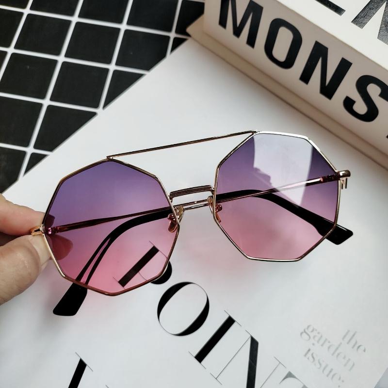 New Women's Gradient Sunglasses Large Frame Irregular Polygon Sunglasses Men's Driving Glasses
New Women's Gradient Sunglasses Large Frame Irregular Polygon Sunglasses Men's Driving Glasses