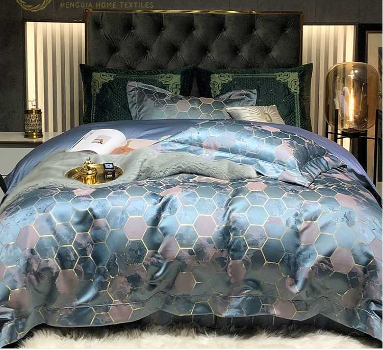 Luxury Bedding Set King Size Digital Printing Duvet Cover 220X240 Bedspread Bed Cover Quilt
Luxury Bedding Set King Size Digital Printing Duvet Cover 220X240 Bedspread Bed Cover Quilt