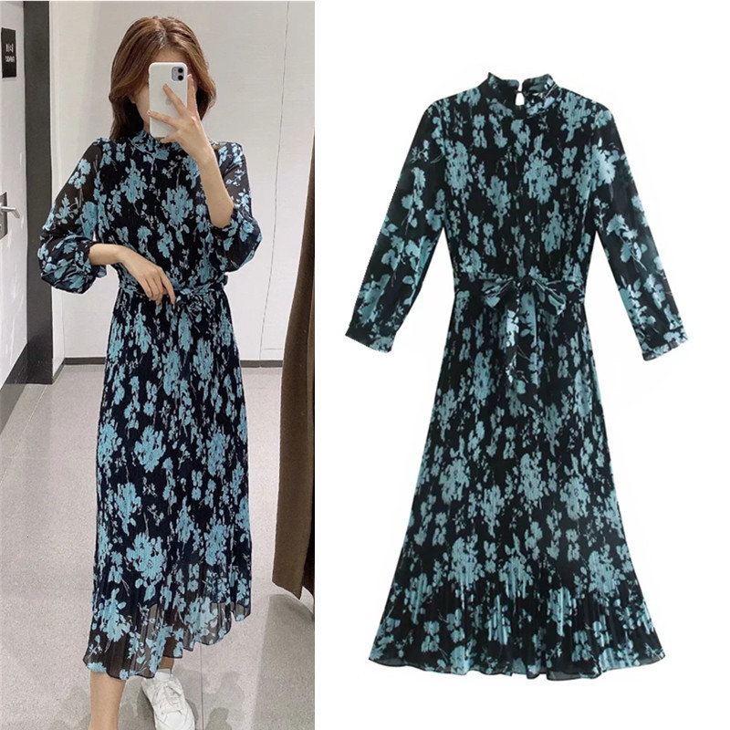 2021 New Blue Pleated Print Midi Women High Neck Long Puff Sleeve Ruffle Dress Woman Fashion Tied Belt Laddies Dresses Ug47
2021 New Blue Pleated Print Midi Women High Neck Long Puff Sleeve Ruffle Dress Woman Fashion Tied Belt Laddies Dresses Ug47