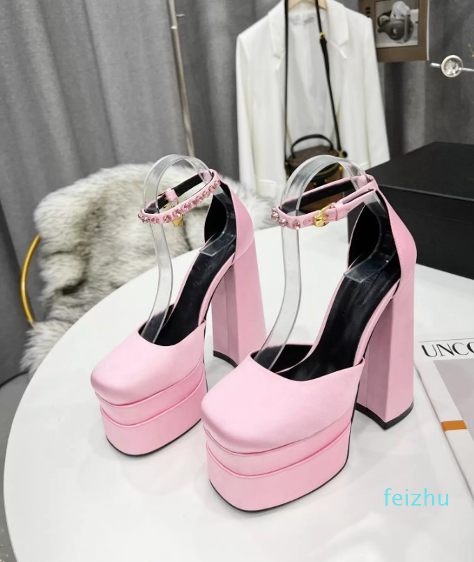 Luxury sandals waterproof platform high heel personalized satin catwalk design thick heel and double ankle strap decorated, Red
Luxury sandals waterproof platform high heel personalized satin catwalk design thick heel and double ankle strap decorated, Red