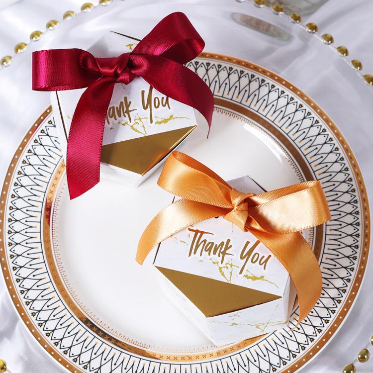 50/100pcs New Creative Marbling style Candy Boxes Wedding Favors Party Supplies Baby Shower thanks Gift Box
50/100pcs New Creative Marbling style Candy Boxes Wedding Favors Party Supplies Baby Shower thanks Gift Box